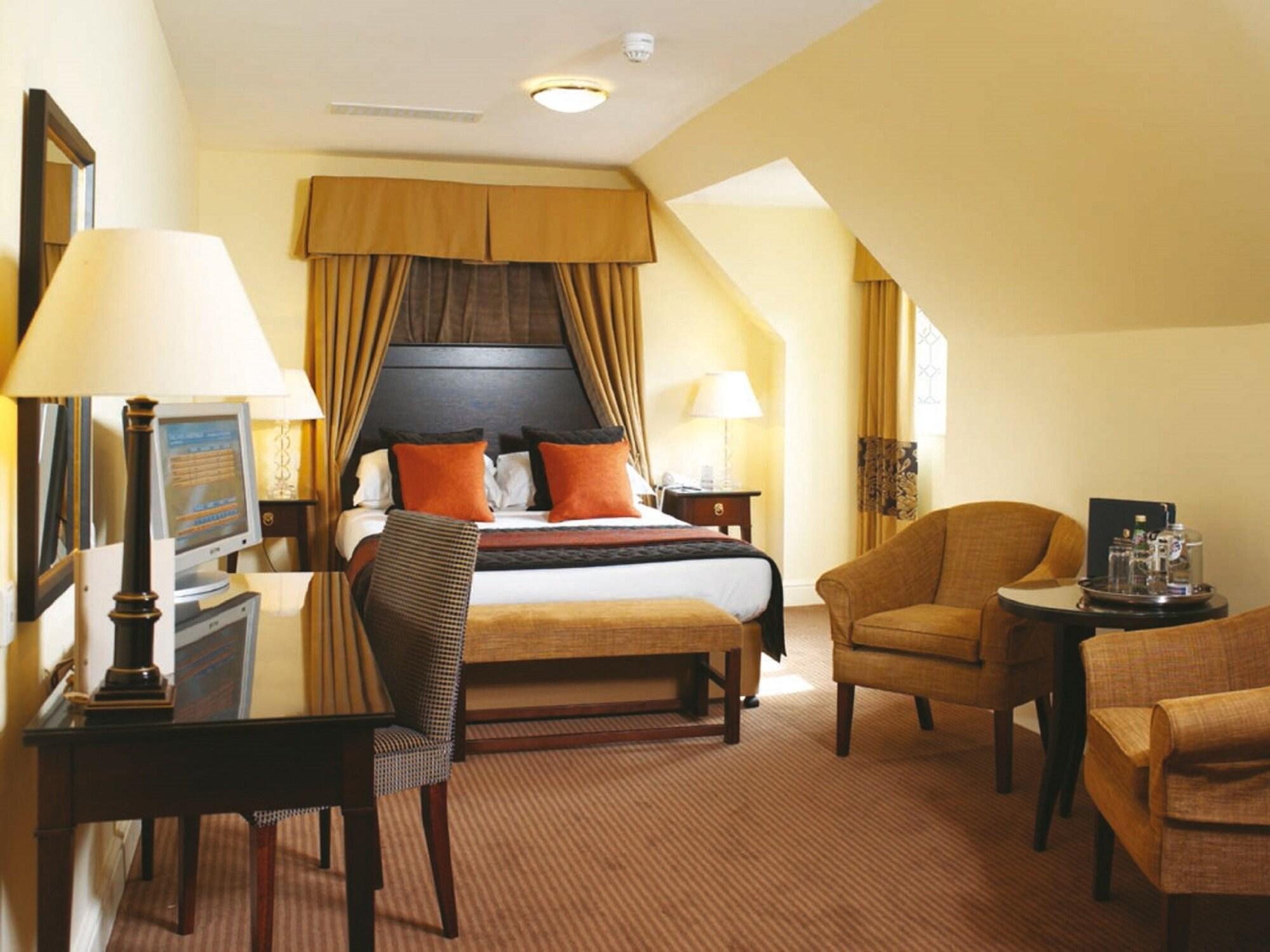 Macdonald Frimley Hall Hotel & Spa Кэмберлей Экстерьер фото